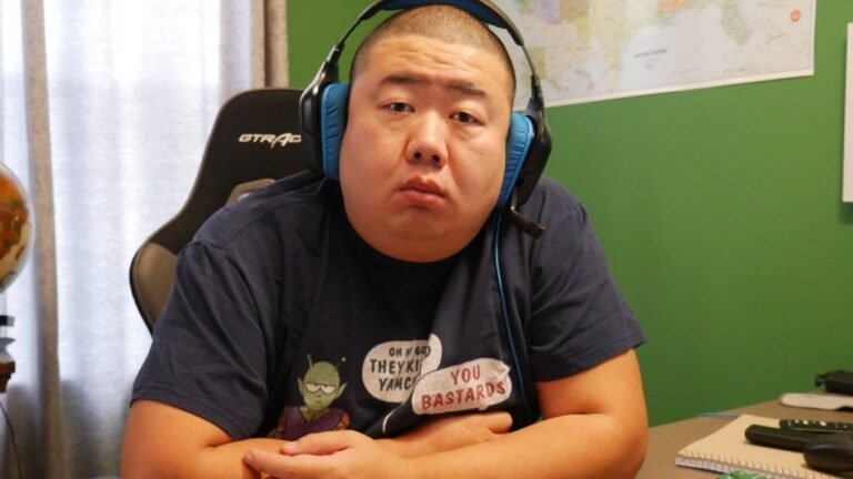 胖哥今晚直播（9分钟开始正题）：继续双重国籍话题，川普正式签《香港自治法》取消香港特殊地位！(1:16:03) ；蓬佩奥就南海问题向中国强硬施压！(56:36) ；特朗普的连任胜算(1:44:10)