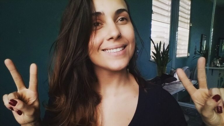 💕✨50 Facts About Me Pt1 | Deeana Creates 🎨🌷