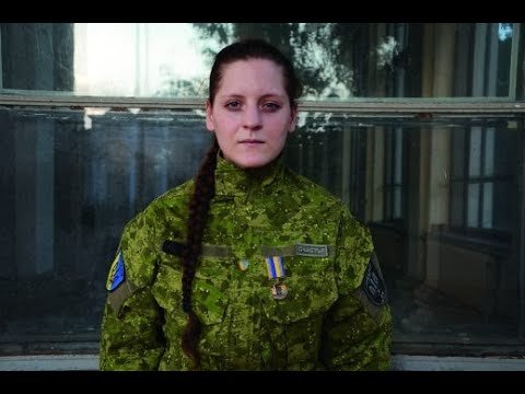 俄罗斯美女狙击手Yulia Tolopa终于如愿加入乌克兰国籍，拿到乌克兰护照，历经坎坷的俄裔精英