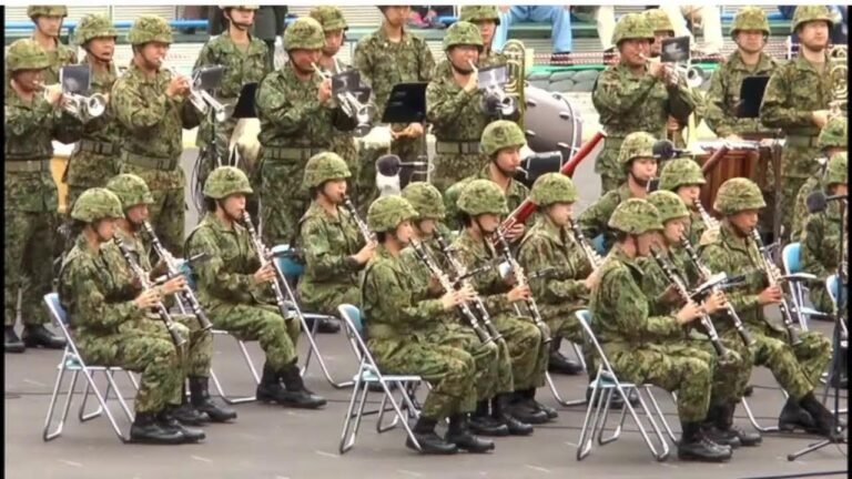 自衛隊・アメリカ空軍音楽隊チャンネル のライブ配信