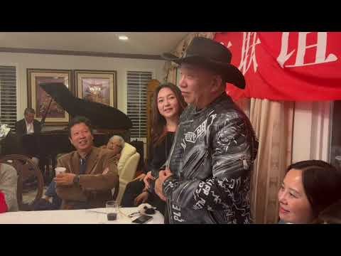 【崔哥天天侃11/9】洛杉矶华人一边吃疙瘩汤，一边高唱北京颂歌