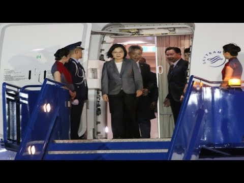 蔡英文抵友邦圣基茨和尼维斯 将签技职教育合作协议